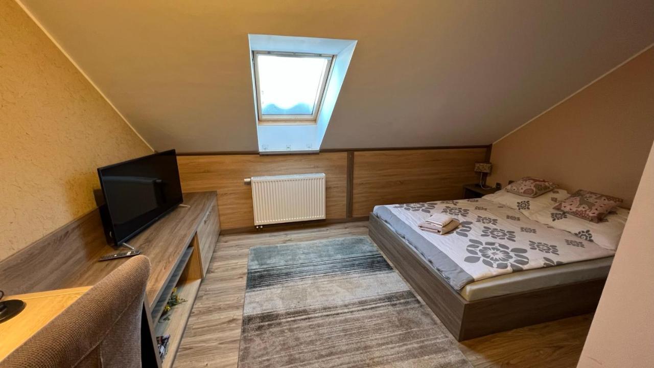 Fitnessfun Bed & Breakfast Krzyż Exterior foto