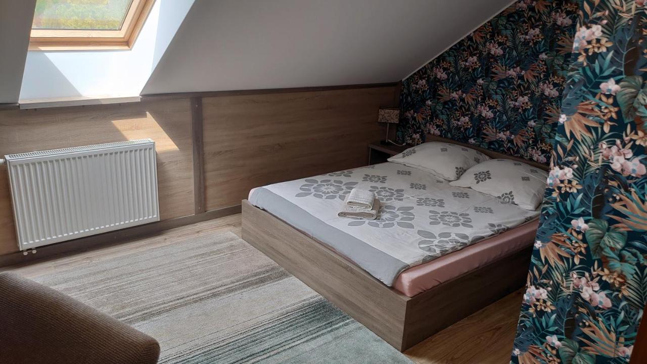 Fitnessfun Bed & Breakfast Krzyż Exterior foto